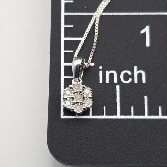 Effy Sterling Silver Diamond Clover Pendant Necklace 18" Box Chain .10 ctw - Picture 8 of 8